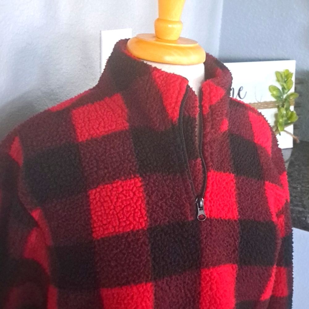 Buffalo Plaid Sherpa | Size L - Picture 2 of 4